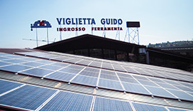 Posa di profili su lato sud per posizionamento pannelli fotovoltaici