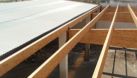 Formazione di copertura su struttura in carpenteria lignea